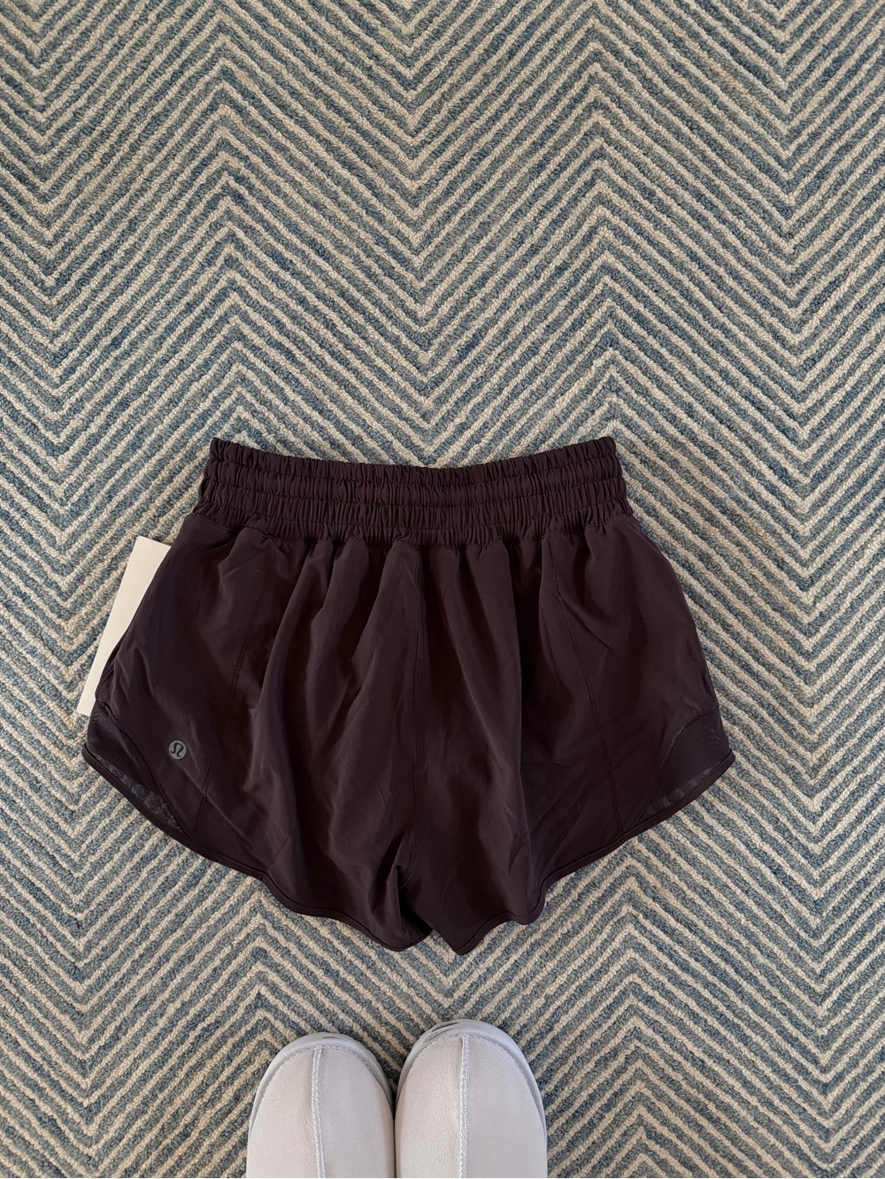NWT lululemon sequoia brown shorts - Picture 2 of 4